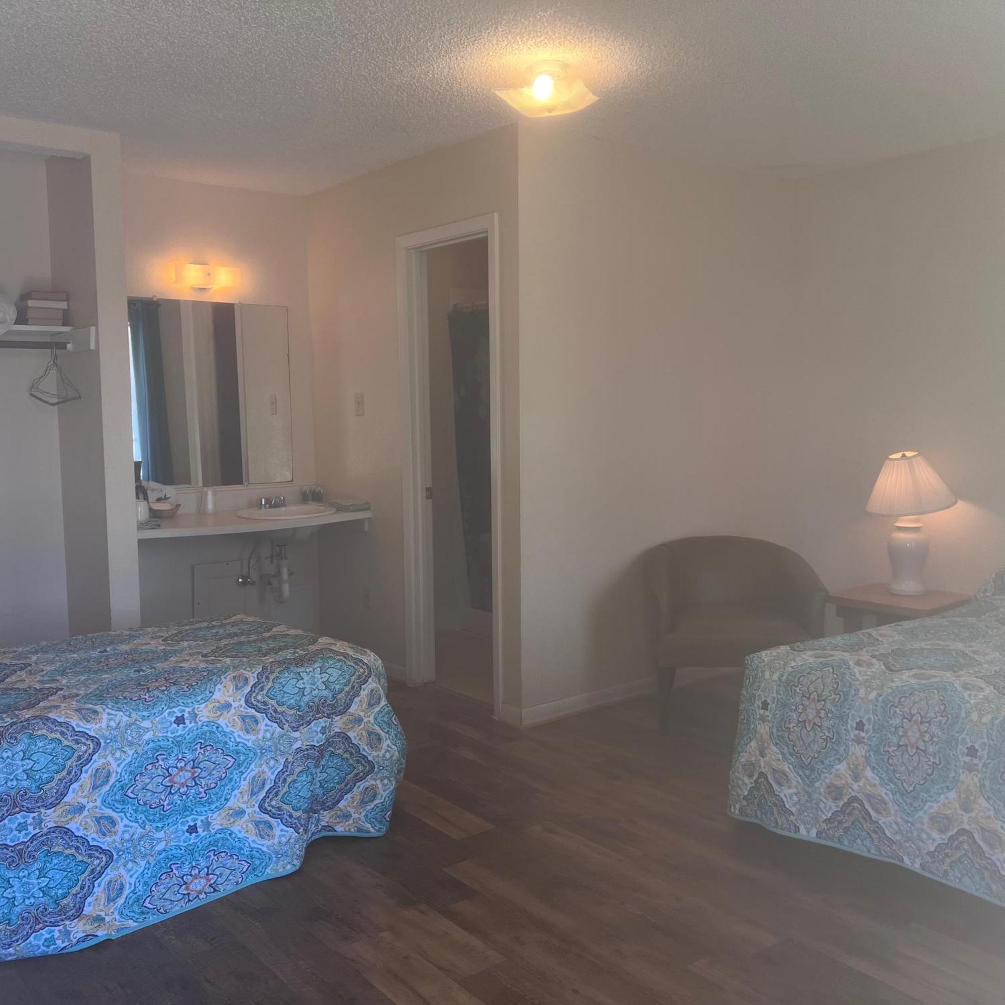Alpine Lakeside Motel Room Backside Hemphill 外观 照片